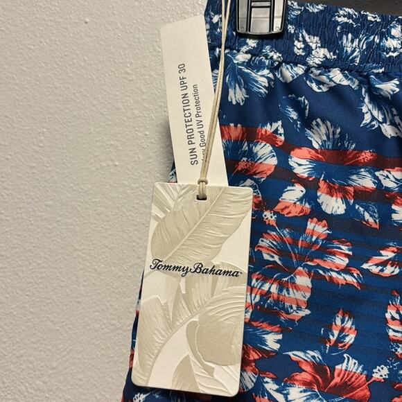NWT TOMMY BAHAMA Men's M Baja Floral Stripes 9" Board Shorts Sz Small - Picture 5 of 5